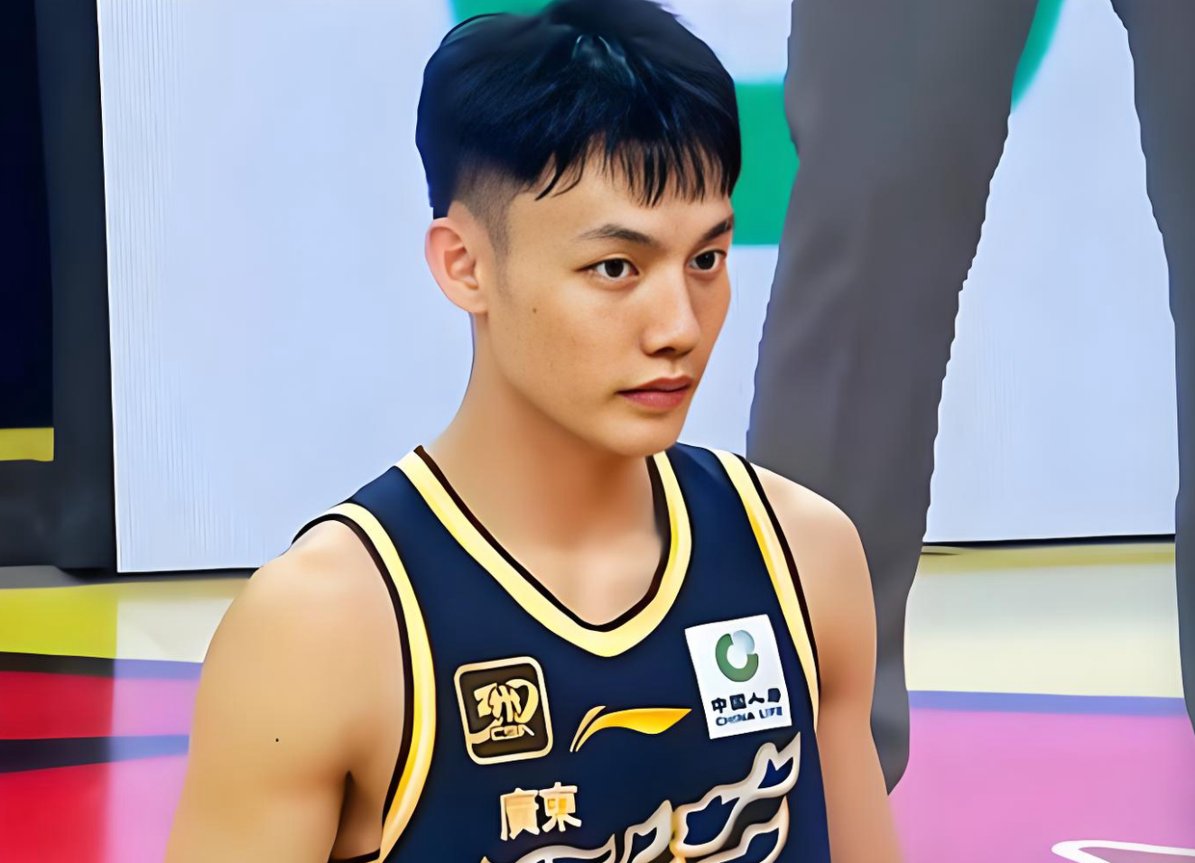 乐鱼网页版-5投0中，在场上输23分！揪出表现最差之人，坑惨了广东队